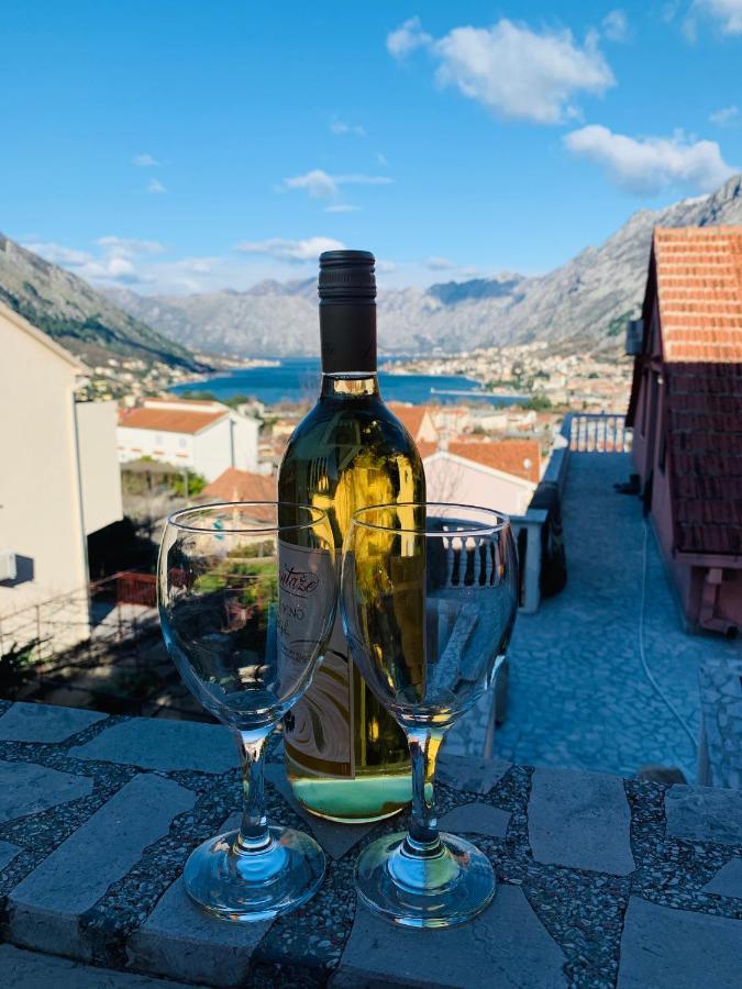 Gara 5 Lägenhet Kotor Exteriör bild