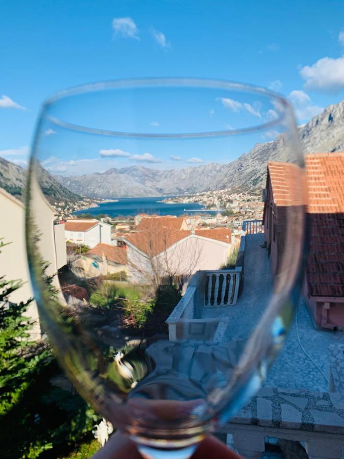 Gara 5 Lägenhet Kotor Exteriör bild