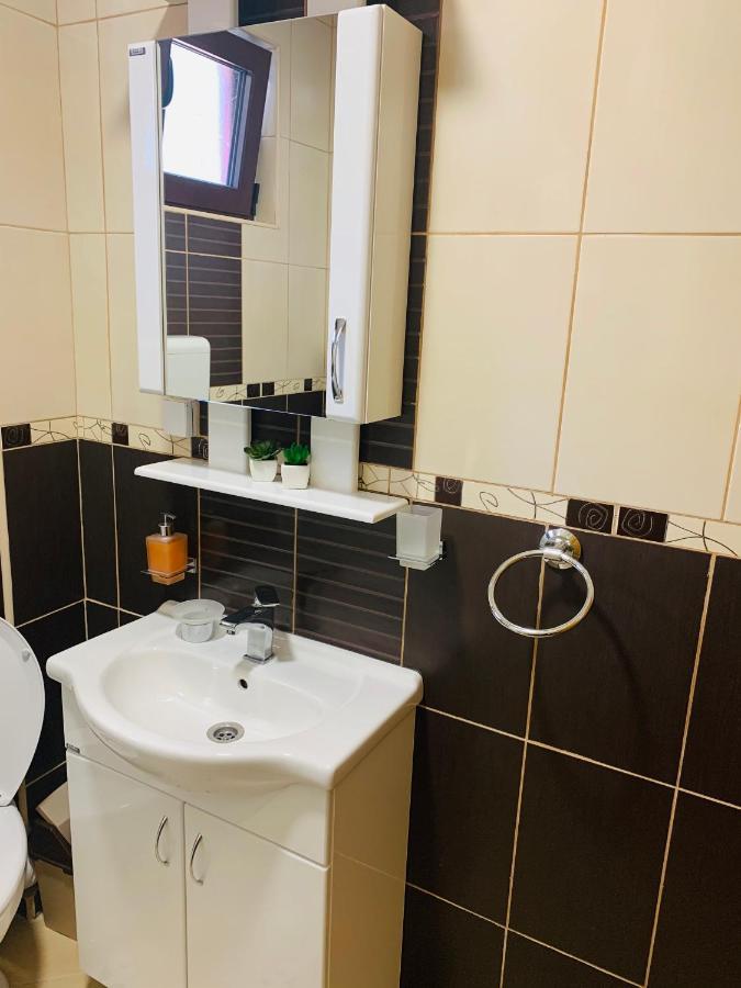 Gara 5 Lägenhet Kotor Exteriör bild